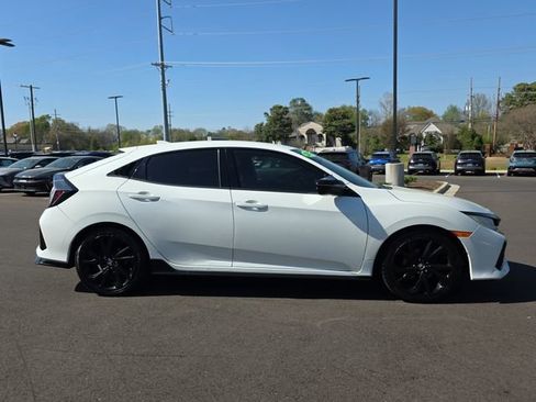 Used 2017 Honda Civic Sport image 6
