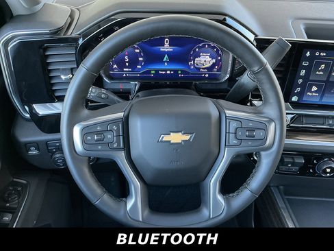 Used 2025 Chevrolet Silverado 3500 LT w/ Convenience Package image 5