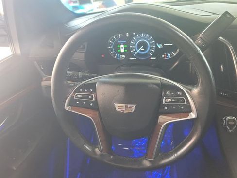 Used 2016 Cadillac Escalade ESV Premium AWD/4WD image 17