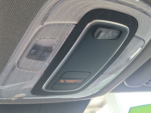 Certified 2025 Hyundai Elantra Sport FWD image 18