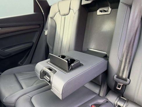 Certified 2025 Audi Q5 e Premium Plus w/ Premium Plus Package AWD/4WD image 22