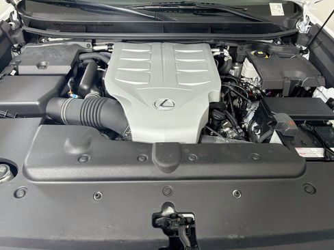 Used 2023 Lexus GX 460 Premium w/ Accessory Package AWD/4WD image 34