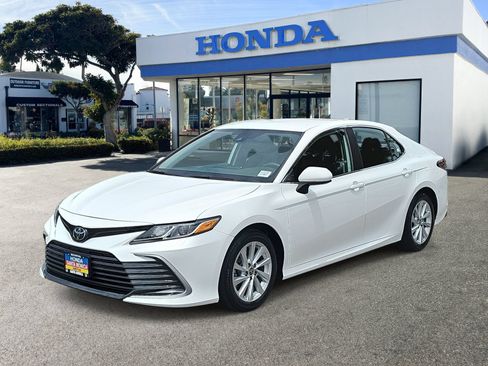 Used 2023 Toyota Camry LE FWD image 1