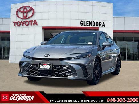 New 2026 Toyota Camry SE FWD image 4