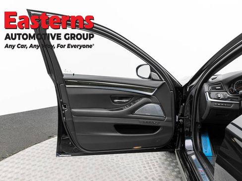 Used 2015 BMW M5 Base image 23