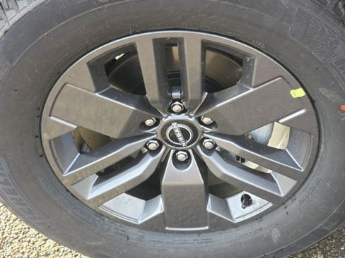 New 2026 Nissan Frontier SV image 18