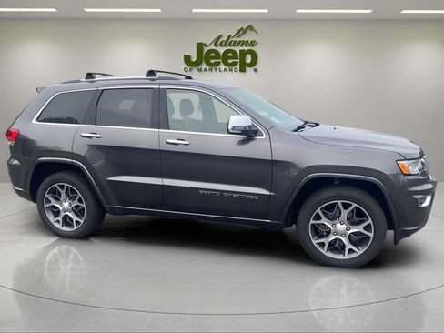 Used 2019 Jeep Grand Cherokee Overland AWD/4WD image 13
