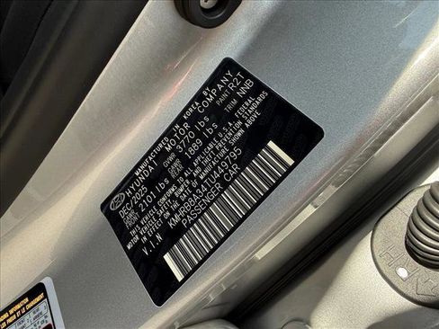 New 2026 Hyundai Venue SE image 18