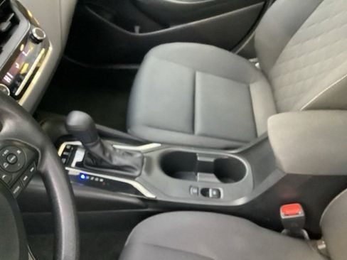 Used 2025 Toyota Corolla LE image 20
