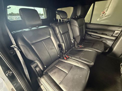 Used 2019 Ford Expedition XLT w/ Equipment Group 202A RWD image 33