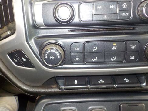 Used 2018 GMC Sierra 1500 SLE image 29