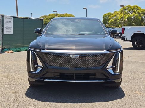 New 2026 Cadillac Lyriq Luxury AWD/4WD image 8