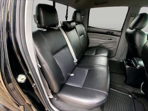 Used 2015 Toyota Tacoma PreRunner w/ TRD Sport Package RWD image 16