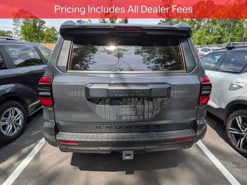 Certified 2025 Toyota 4Runner TRD Off-Road Premium AWD/4WD image 6