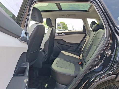 New 2026 Volkswagen Taos SE AWD/4WD image 5