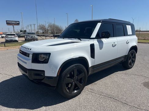 Used 2026 Land Rover Defender 110 X-Dynamic SE image 1
