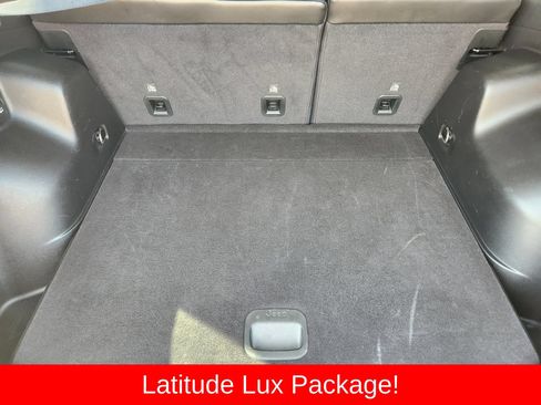 Used 2021 Jeep Cherokee Latitude Lux w/ Comfort/Convenience Group AWD/4WD image 42