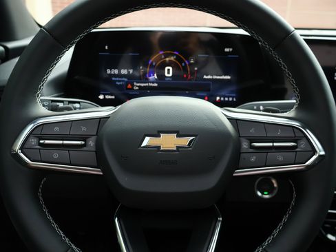 New 2026 Chevrolet Traverse LT w/ Sun and Wheel Package image 11