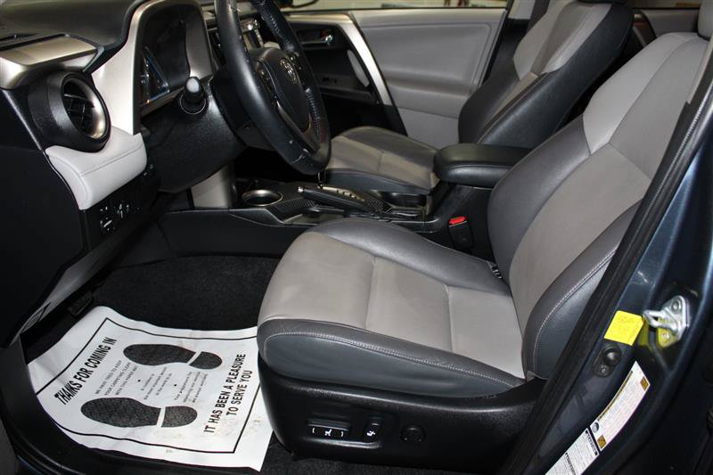 Used 2013 Toyota RAV4 Limited AWD/4WD image 20