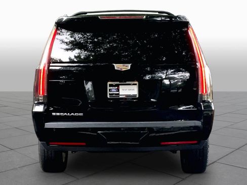 Used 2019 Cadillac Escalade ESV Premium Luxury w/ Escalade Sport Edition AWD/4WD image 5