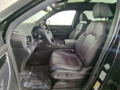 Used 2025 Honda Pilot Black Edition image 19