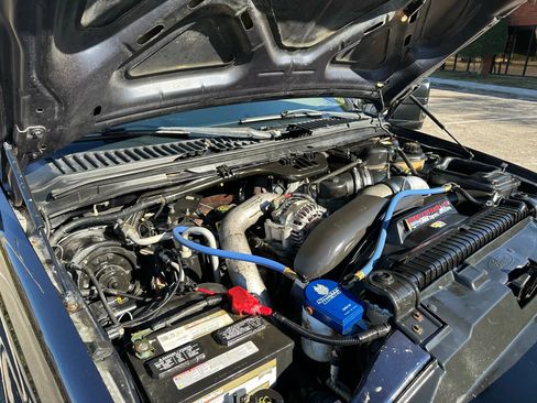 Used 2004 Ford F250 Lariat AWD/4WD image 23