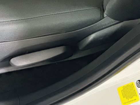 Used 2023 Toyota RAV4 LE FWD image 13