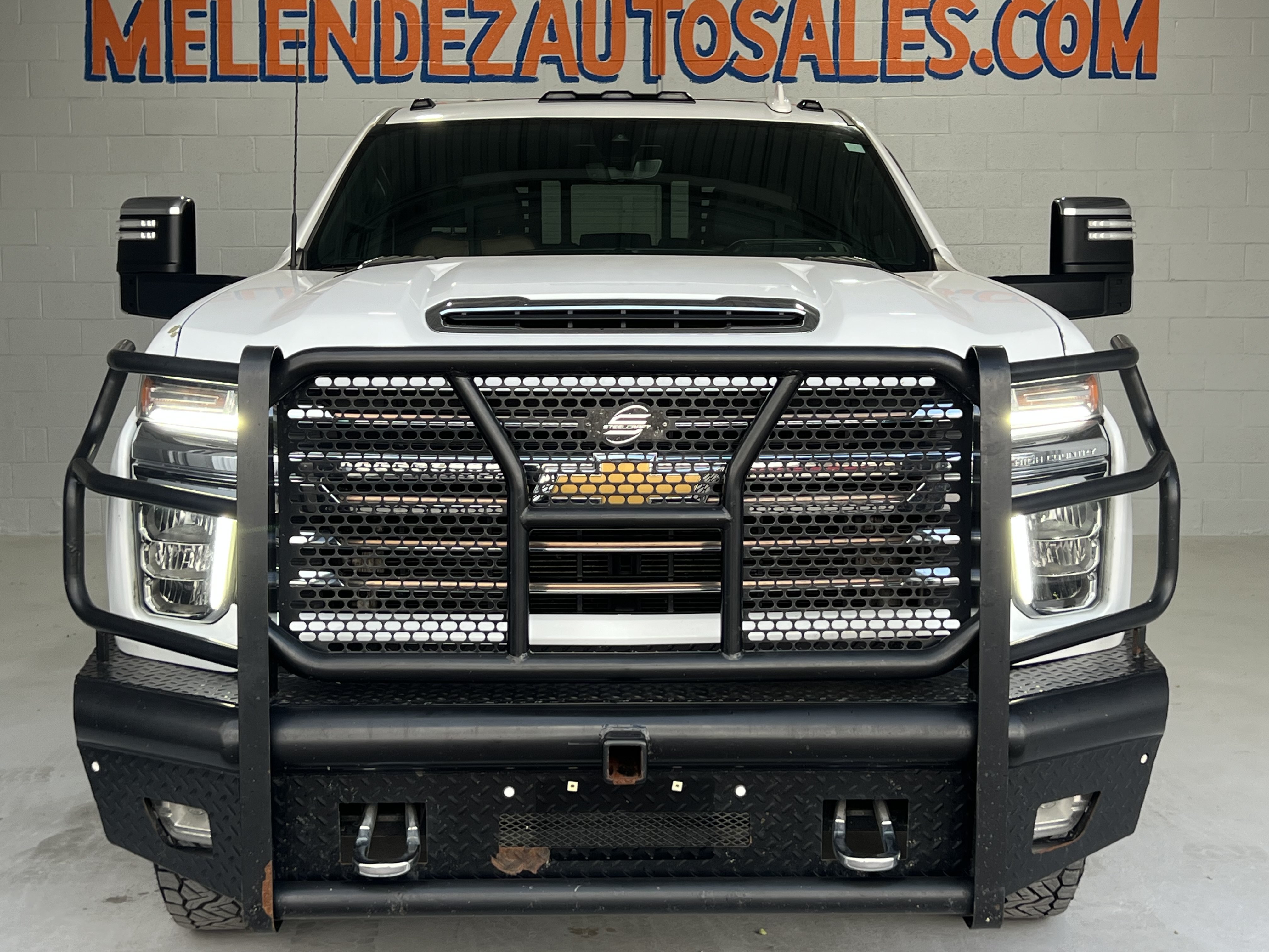 Used 2021 Chevrolet Silverado 3500 High Country w/ Technology Package AWD/4WD image 9