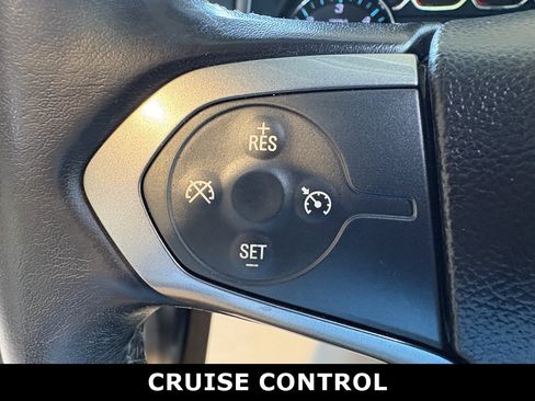 Used 2019 Chevrolet Silverado 1500 LT AWD/4WD image 13