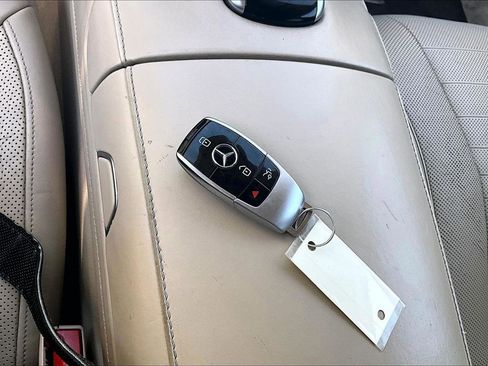 Used 2019 Mercedes-Benz S 560 4MATIC Sedan image 35