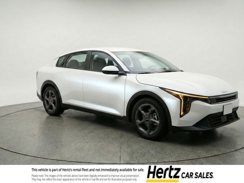 Used 2025 Kia K4 FWD image 1