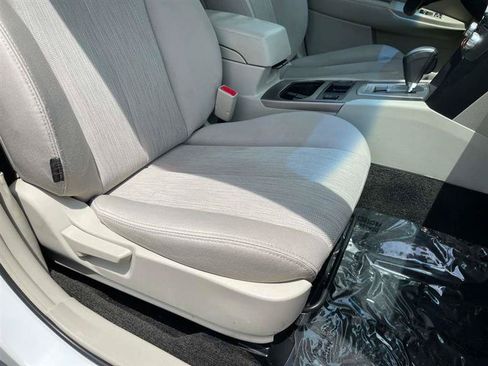 Used 2014 Subaru Outback 2.5i Premium AWD/4WD image 37