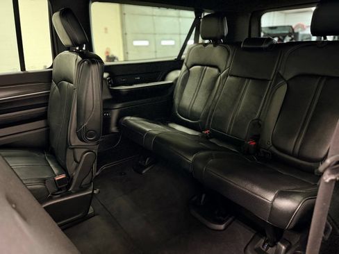 Used 2023 Jeep Wagoneer L Series III w/ Flexible Seating Group AWD/4WD image 21