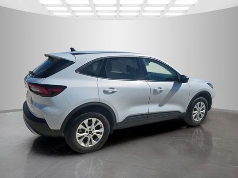 Used 2025 Ford Escape Active AWD/4WD image 8