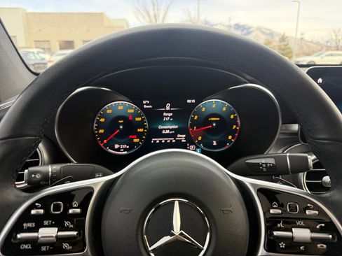 Used 2021 Mercedes-Benz GLC 300 4MATIC Coupe image 10