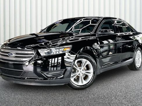 Used 2018 Ford Taurus SEL FWD image 3