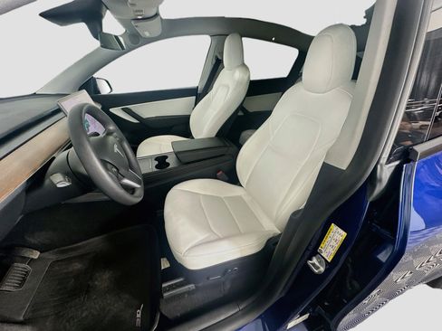 Used 2021 Tesla Model Y Long Range AWD/4WD image 13