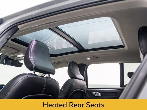 Used 2025 Volvo XC40 B5 Core image 18