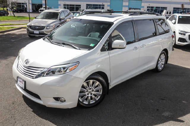 Used 2016 Toyota Sienna Limited Premium FWD image 6