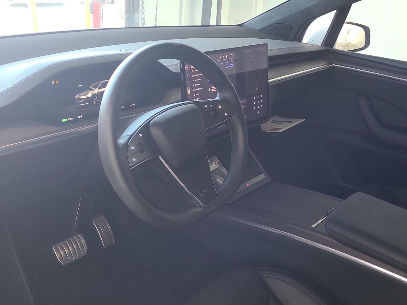 Used 2024 Tesla Model X AWD/4WD image 3