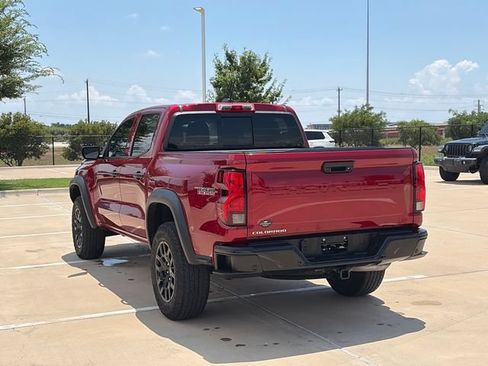 Used 2024 Chevrolet Colorado Trail Boss w/ Technology Package AWD/4WD image 7