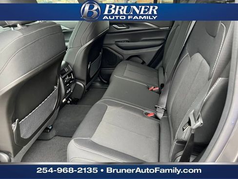 New 2024 Jeep Grand Cherokee Laredo X w/ Luxury Tech Group I image 14