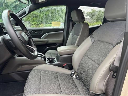 Used 2023 Chevrolet Colorado ZR2 AWD/4WD image 36