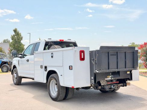 Used 2022 Ford F350 XL w/ Power Equipment Group RWD image 11