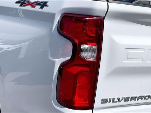 Used 2021 Chevrolet Silverado 1500 RST w/ Convenience Package II AWD/4WD image 25
