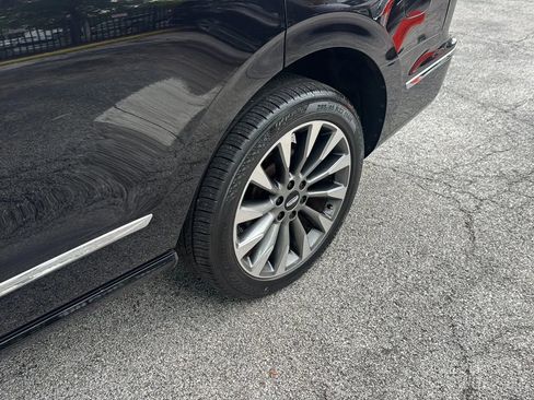 Used 2019 Lincoln Navigator Select RWD image 45
