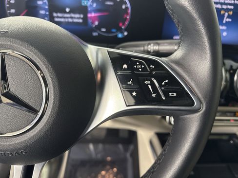 Used 2025 Mercedes-Benz GLA 250 4MATIC image 13