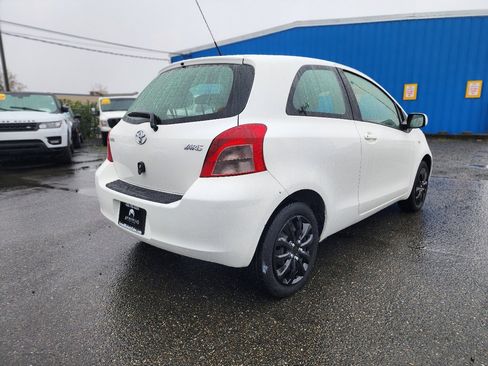 Used 2008 Toyota Yaris 2-Door Hatchback image 5