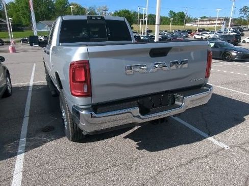 Used 2026 RAM 2500 Tradesman AWD/4WD image 16
