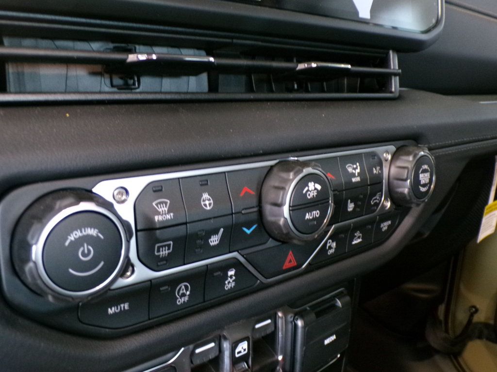 New 2026 Jeep Wrangler Unlimited Sahara AWD/4WD image 26